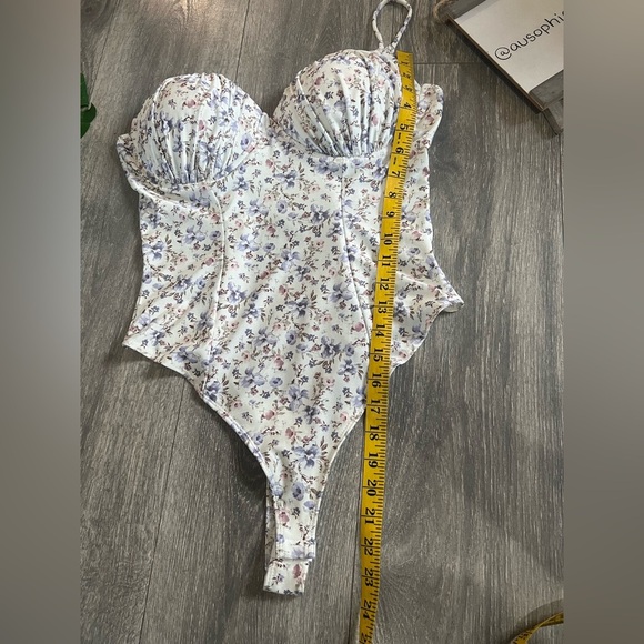 Blāshe Romantic Purple Floral Bodysuit with Bustier Top and High-Cut Style. M - Picture 15 of 16